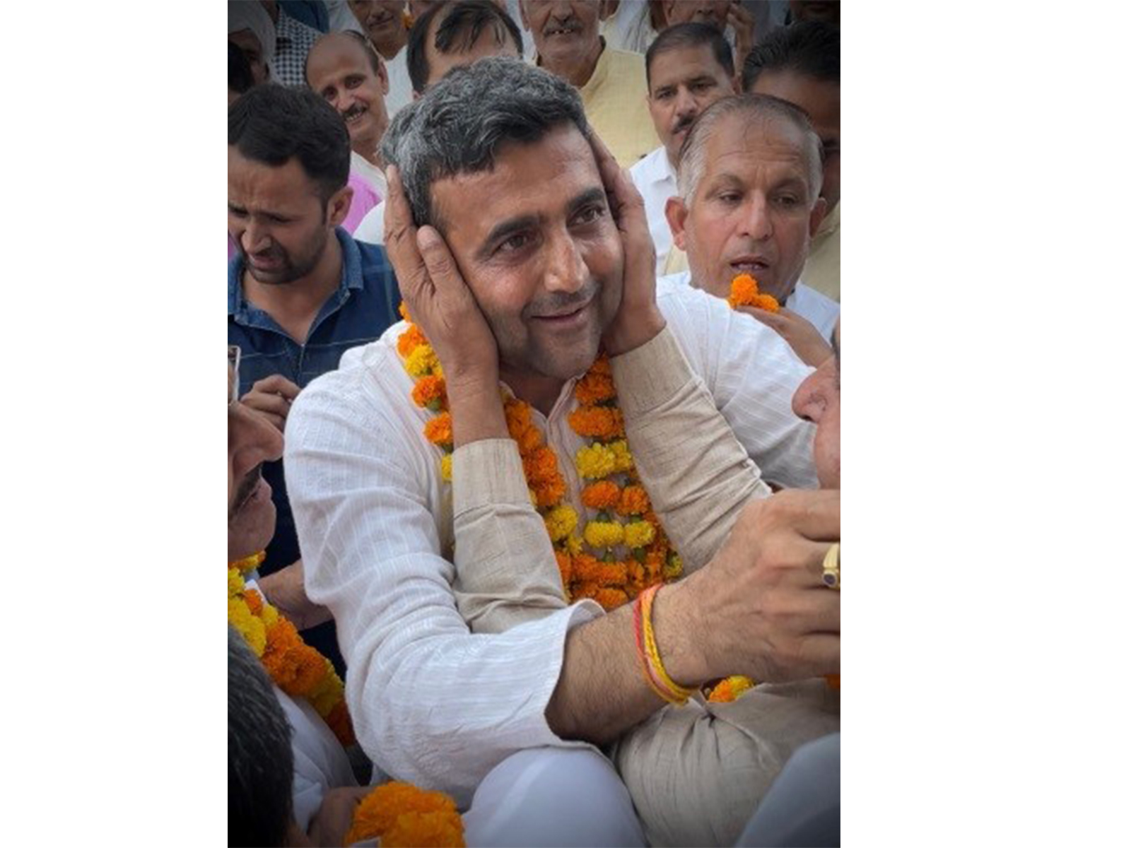 Baghpat Farmer Builds ₹200-Crore Honey Empire